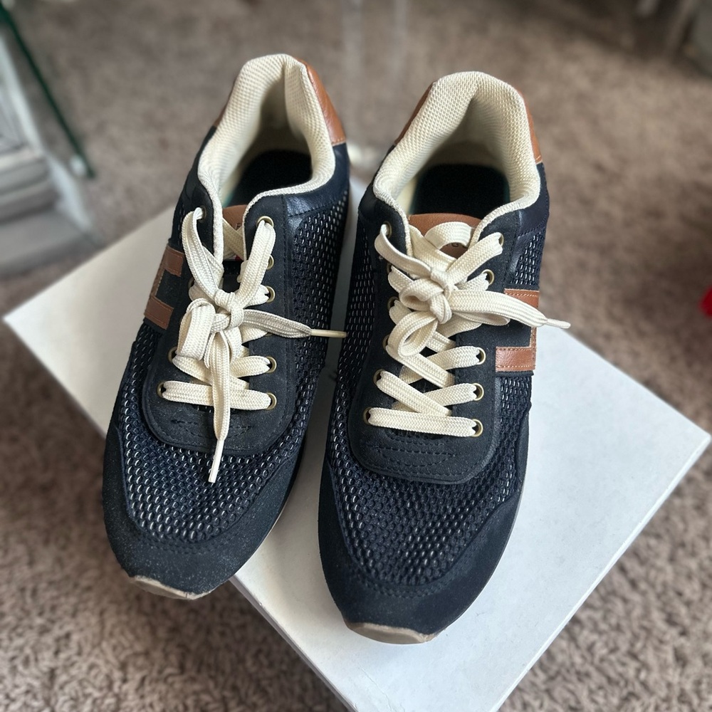 Tommy Hilfiger shoes - Picture 4 of 6